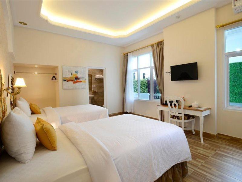 Sahira Butik Pakuan Syariah Hotel Богор Экстерьер фото