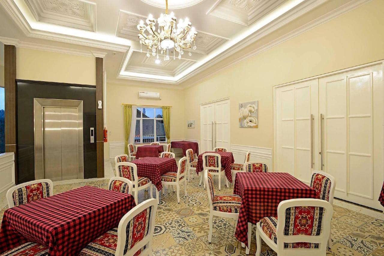 Sahira Butik Pakuan Syariah Hotel Богор Экстерьер фото
