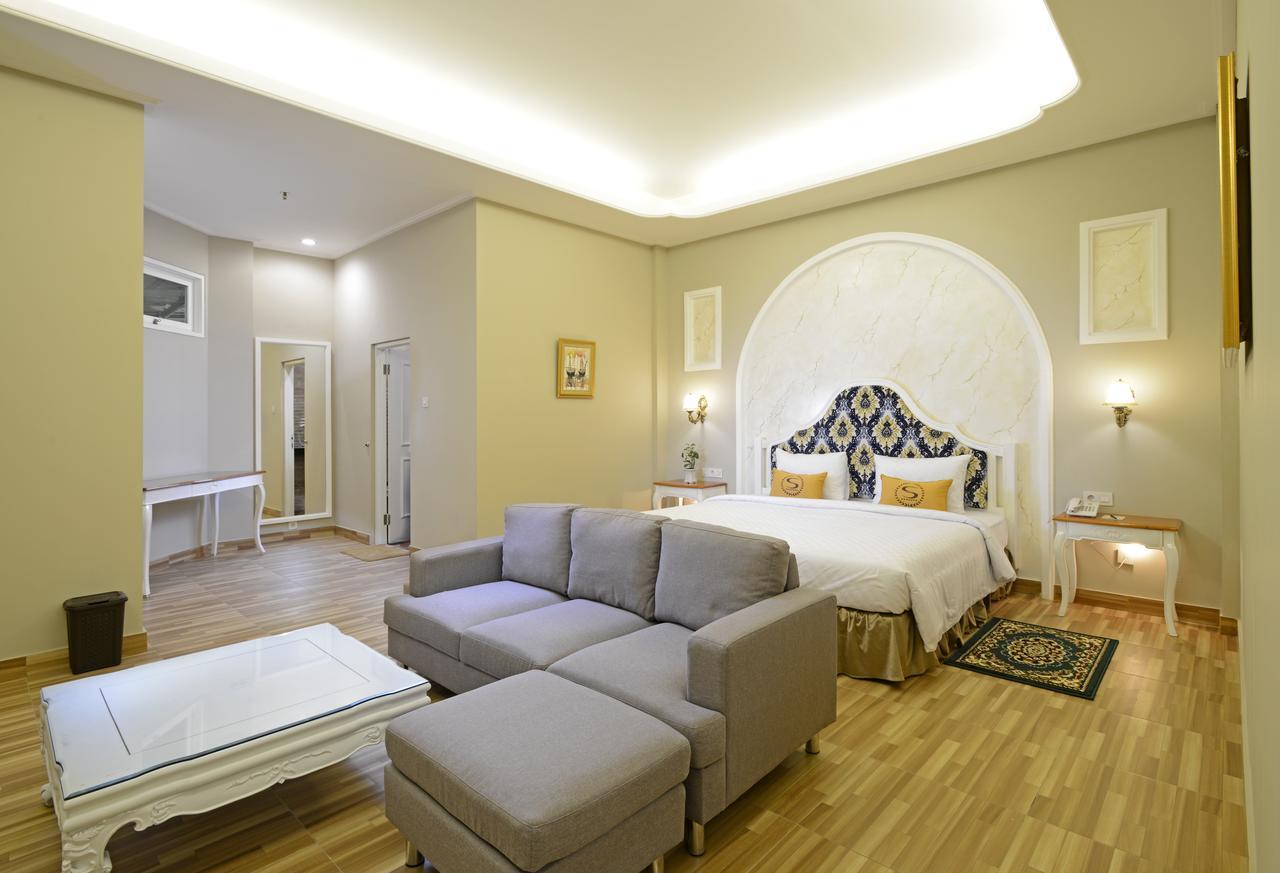 Sahira Butik Pakuan Syariah Hotel Богор Экстерьер фото
