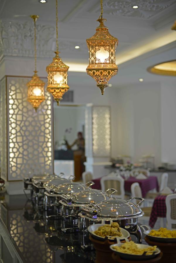 Sahira Butik Pakuan Syariah Hotel Богор Экстерьер фото